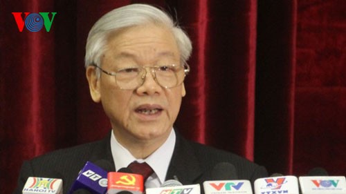 Party Central Committee closes 8th conference - ảnh 1